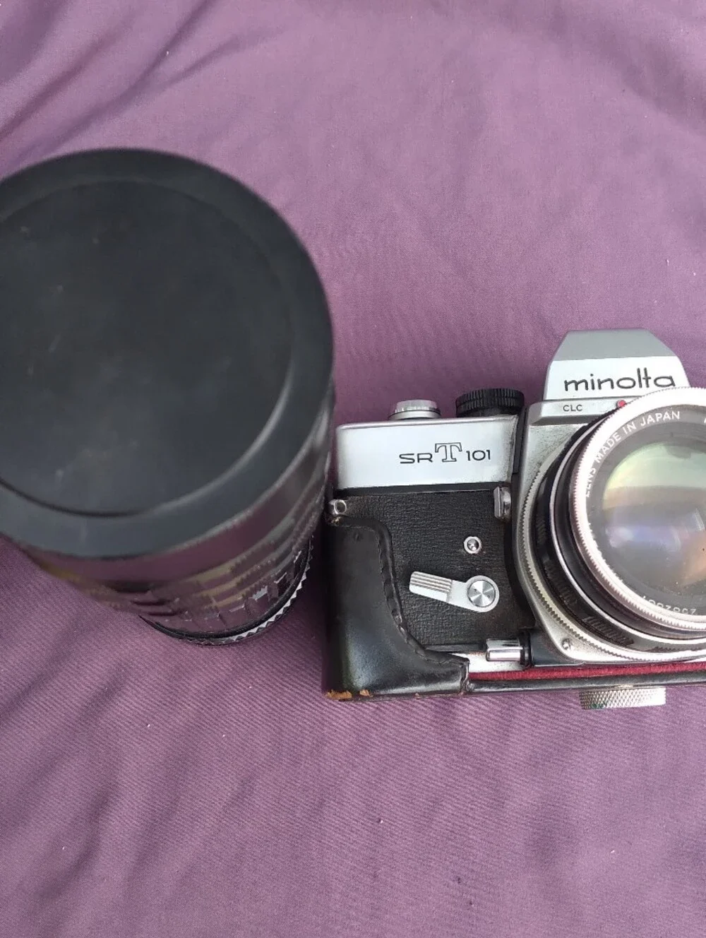 Minolta SR-T 101 35mm Film SLR Camera in Black and Silver